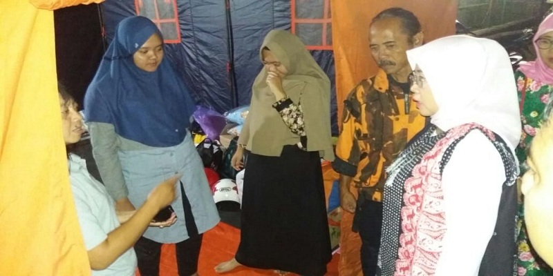 Siti Mukaromah Kunjungi Korban Kebakaran