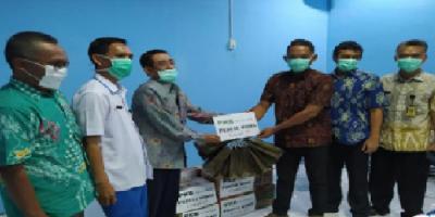 DPC PKB Kabupaten Pekalongan Bagikan Sembako ke Perawat di RSUD Kraton