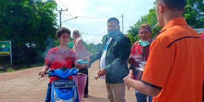 DPC PKB PALI Bagikan 1000 Masker di Simpang Empat Tanah Abang