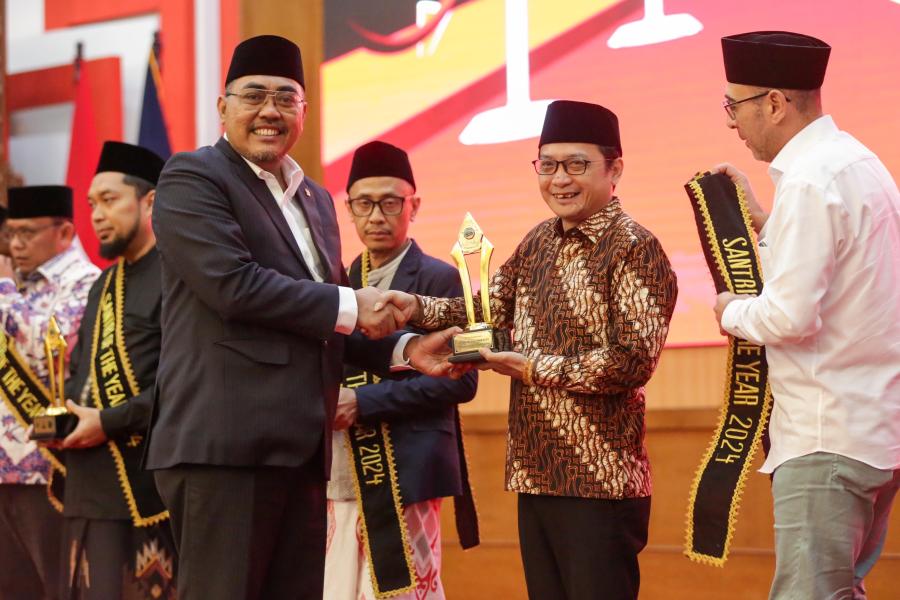 Dapat Anugerah Santri of The Year, Sekjen PKB: Panglimanya Tetap Gus Imin