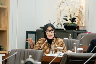 Sesalkan Kasus HP Penumpang Garuda Hilang, Legislator PKB Minta Usut dan Evaluasi Etika Kru